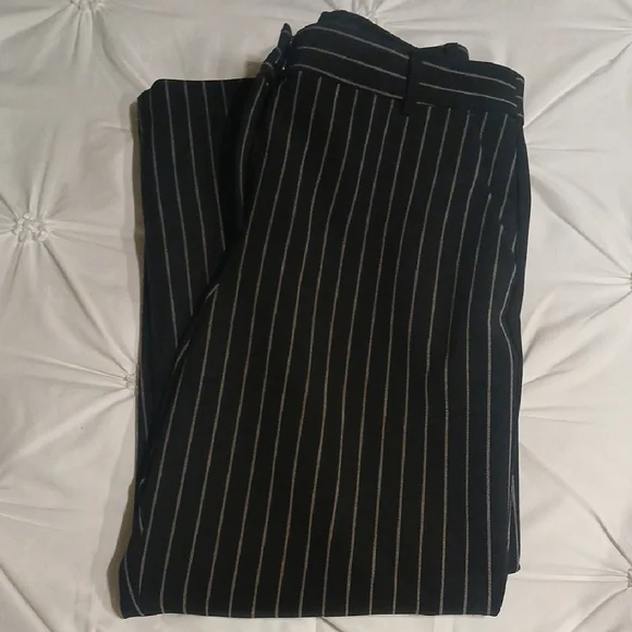 Express Black Pinstripe Pencil Skirt - Picture 4 of 7